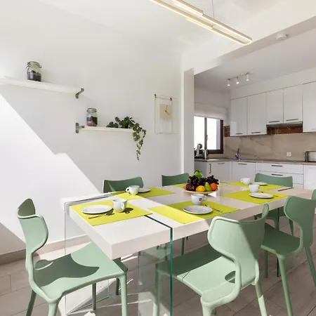 Sea Breeze Jarea By Escape Villa