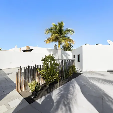 Villa Sea Breeze Jarea By Escape